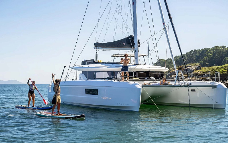 Lagoon 43
